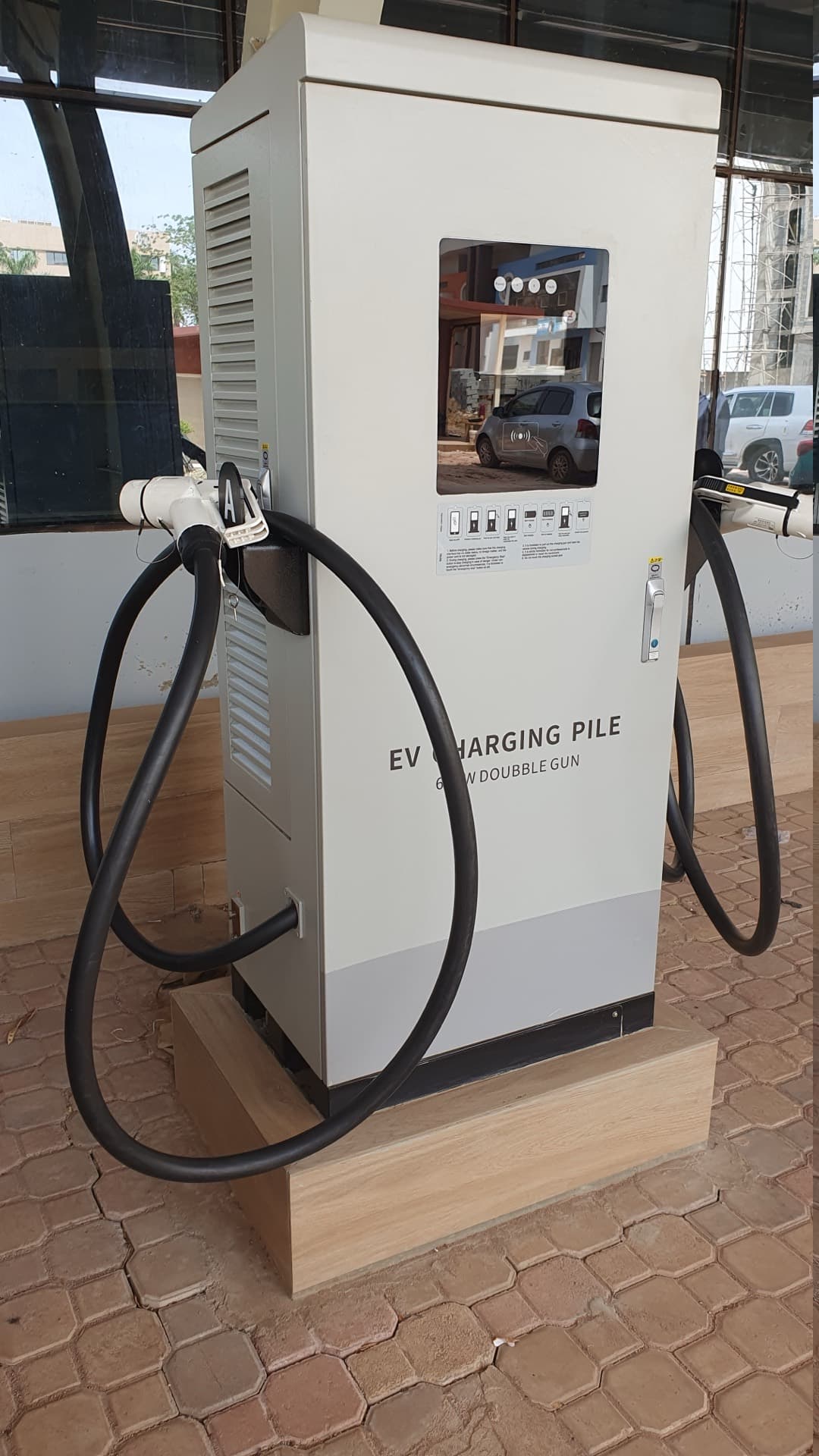 Réseau de Bornes Rapides ZELLA & Véhicules Électriques