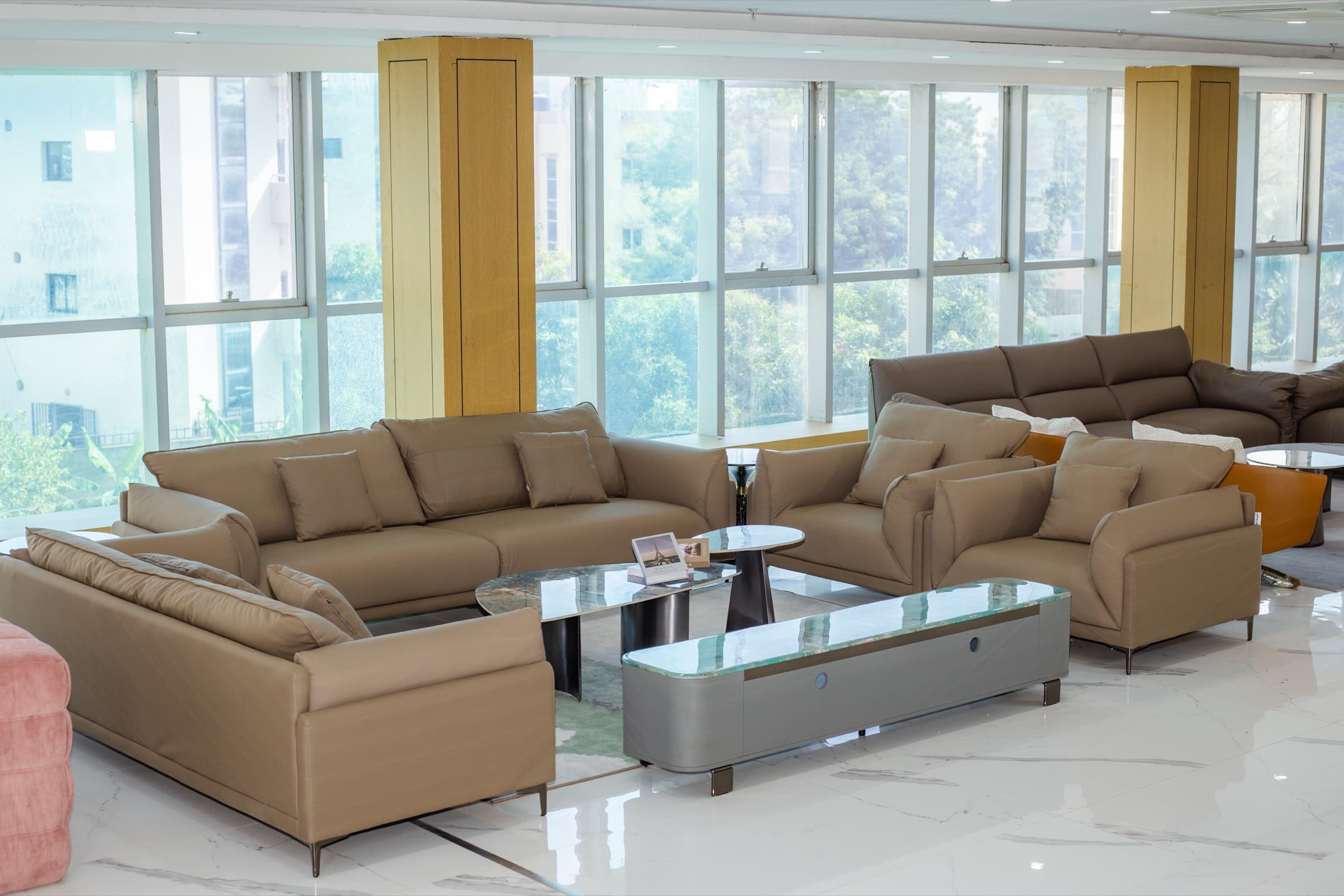 Showroom de mobilier IBI Home